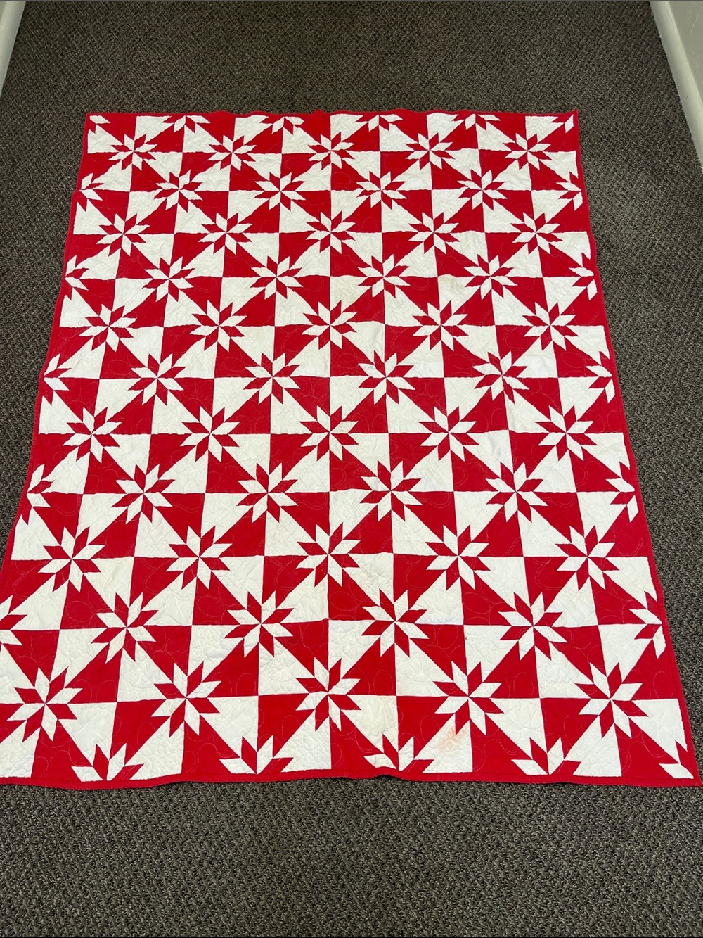 Classic Red and White Star Patchwork w/ Quilt Dog Theme Heavy Cotton 51" x 63"